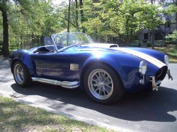 Superformance_Cobra_Blue_White_Red_White_New_Orleans_041709_057.jpg