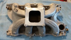 429-460_Edelbrock_High_rise_top_view_1.jpg