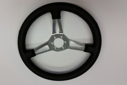 M_L_steering_wheel.jpg