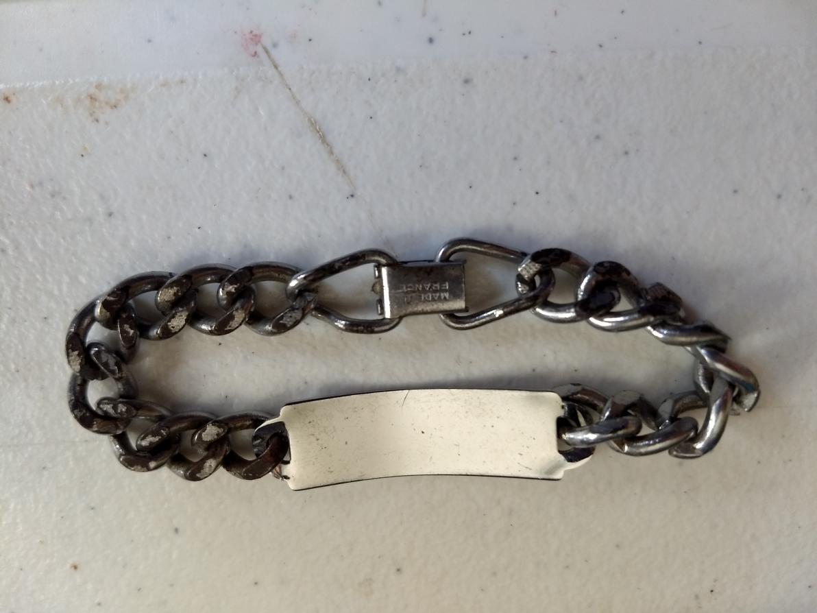 Name:  lemans bracelet made in france backside.jpg
Views: 369
Size:  82.7 KB