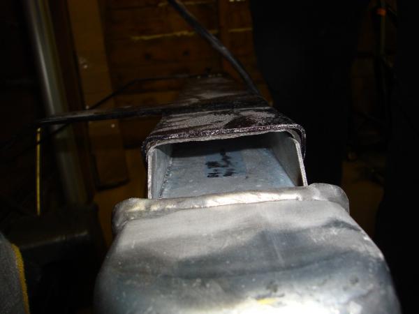 Detail on intertube rub liner between radiator and mount