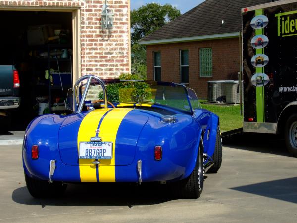 cobra garage 018