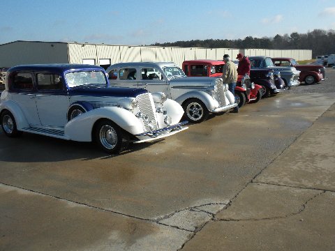 CBI Dec 5   09 indoor & outdoor car show