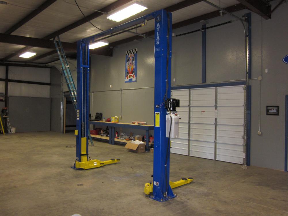 Feb 6 2011 Coach's new 2 post lift