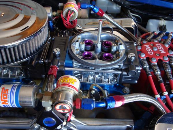 Carbs by Troy Patterson TMP Carbs. 

Annulars on a side-hung DP.