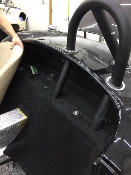 Roll bars were nicely bent to fit onto the frame for a true support, as was the 3rd leg.