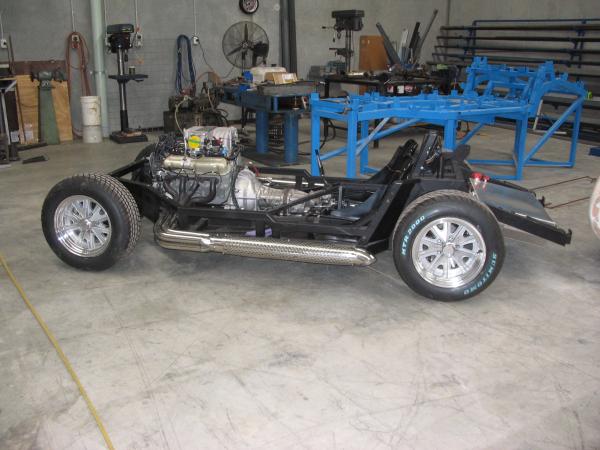 Finished rolling chassis, RMC chassis jig is behind