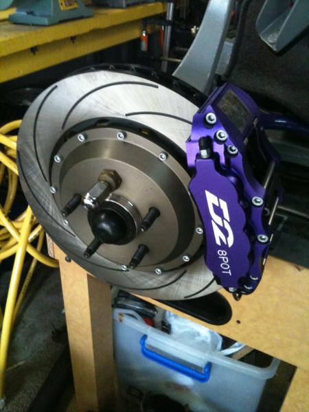 Front brakes 355mm 8 pot