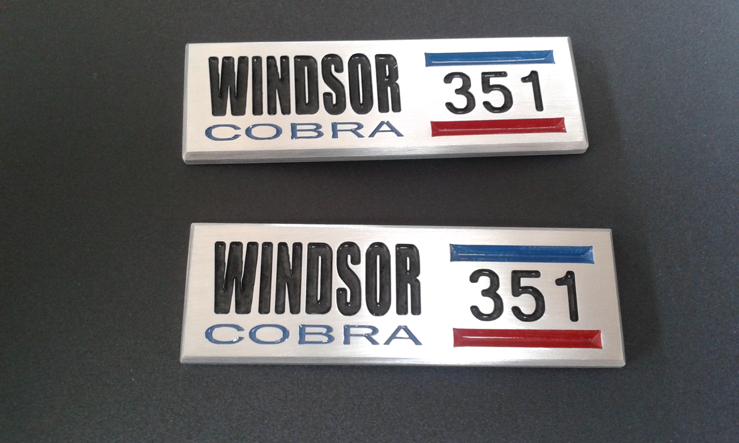 COBRA_351W_side_badges