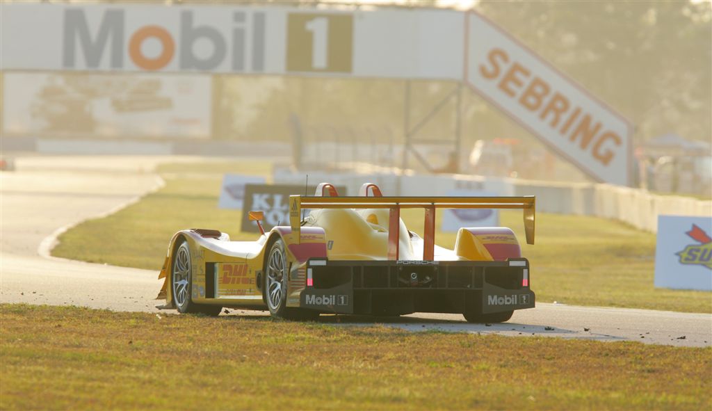 dead_Porsche_Spyder_Sebring06_877