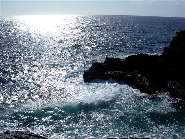 Rough_Water_Along_Hawaii_Coast_Small_