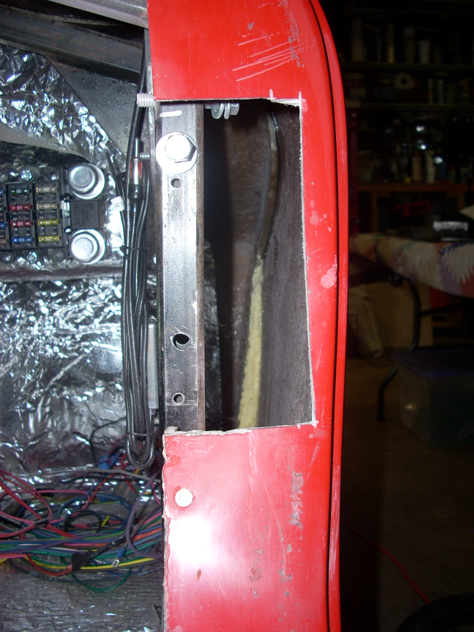 Fiberglass_cut_for_Hinge