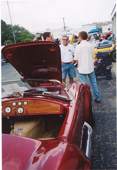 141032003_aer_carshow0006