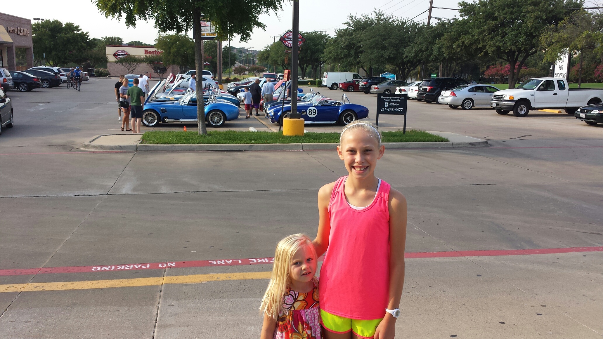 Chloe_Lila_at_Texas_Cobra_Meet_2013_2_