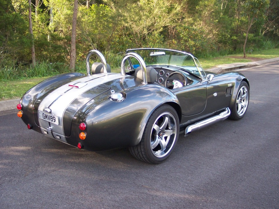 100_2438_1290_x_966_968_x_724_