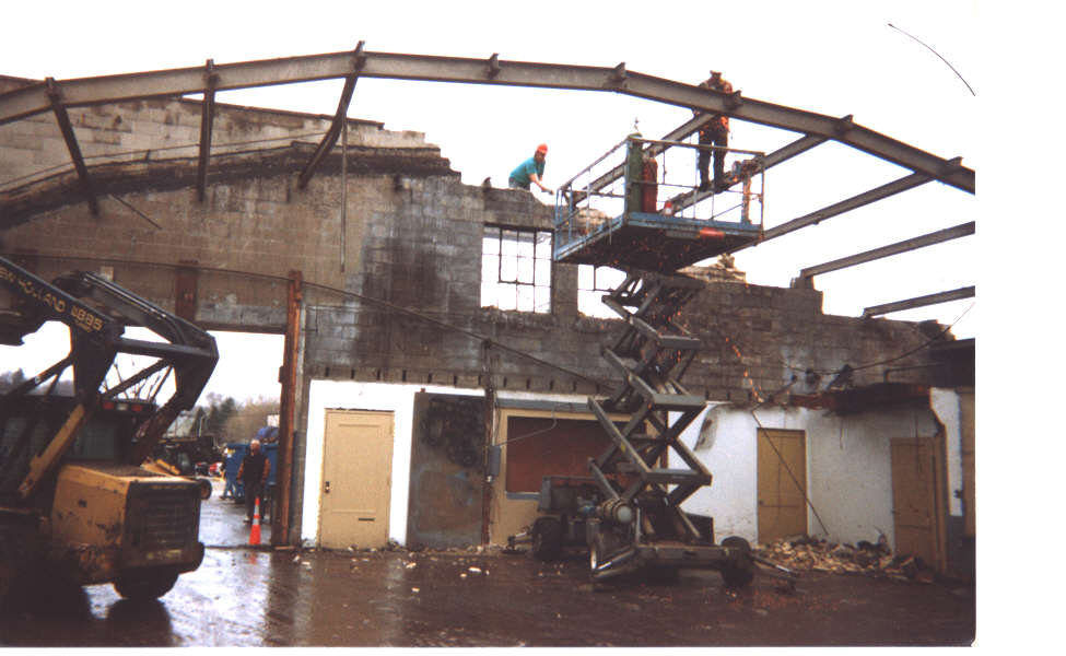 11933Main_Street_-_Girders