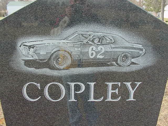 12166NdStonecarClose