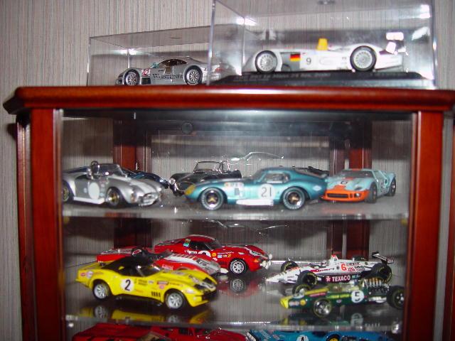 12337little_models-cobras-vettes