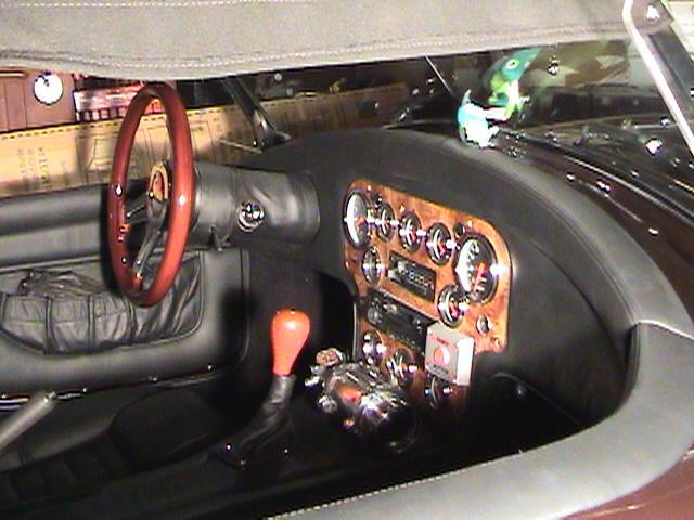 13631cobra_interior