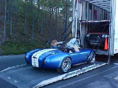 13690intercity_unloading