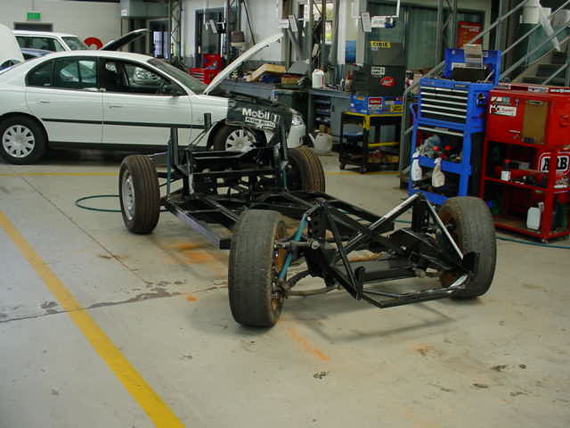 14064chassis_at_work