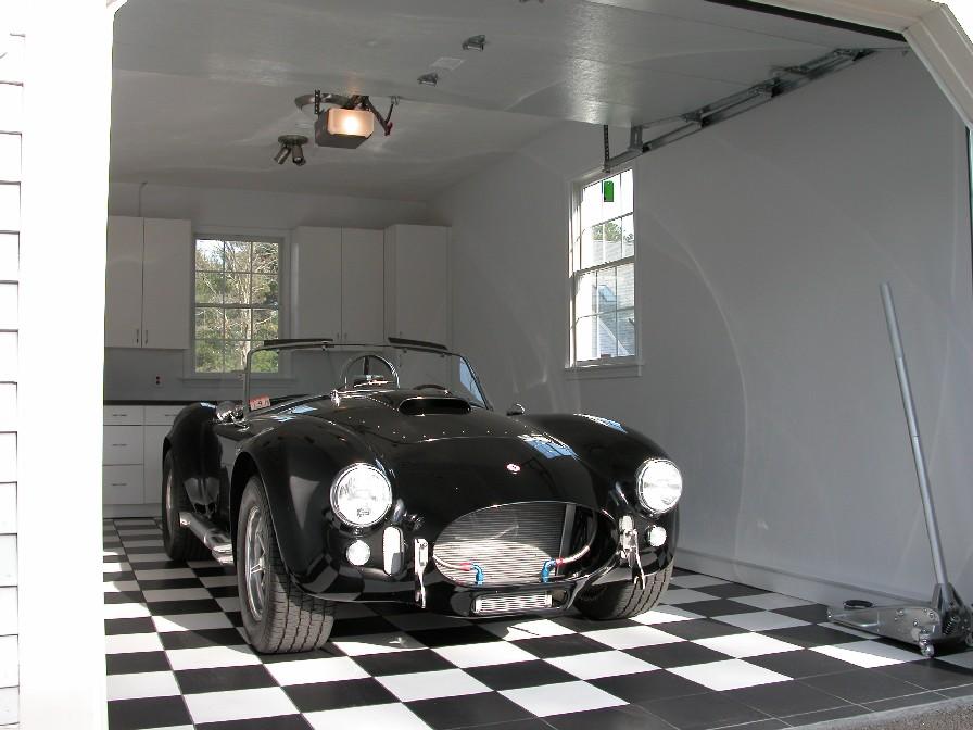 15916in_the_den_small_003