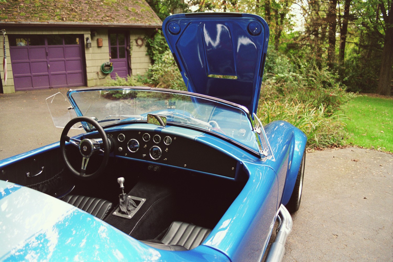 18234LSC427_Interior