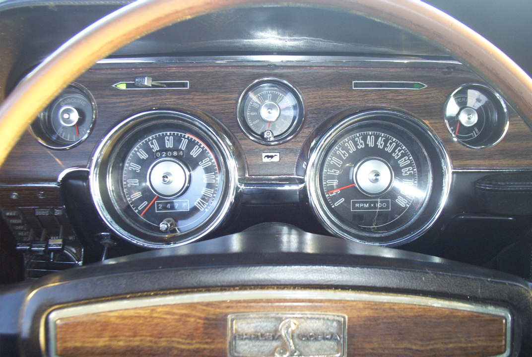 18268Christmas_2005_Mustang_022