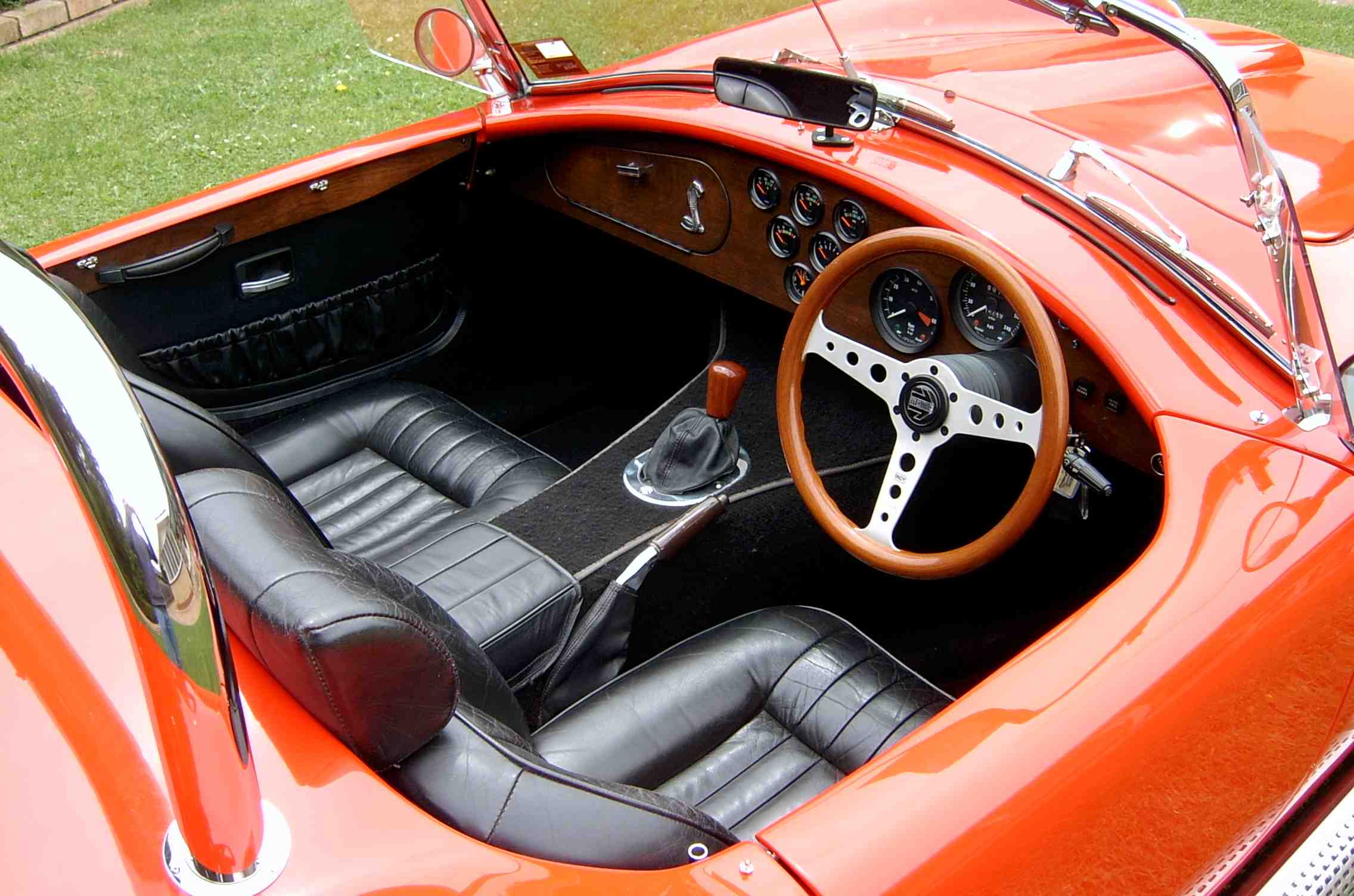 18937Drivers_Side_Interior