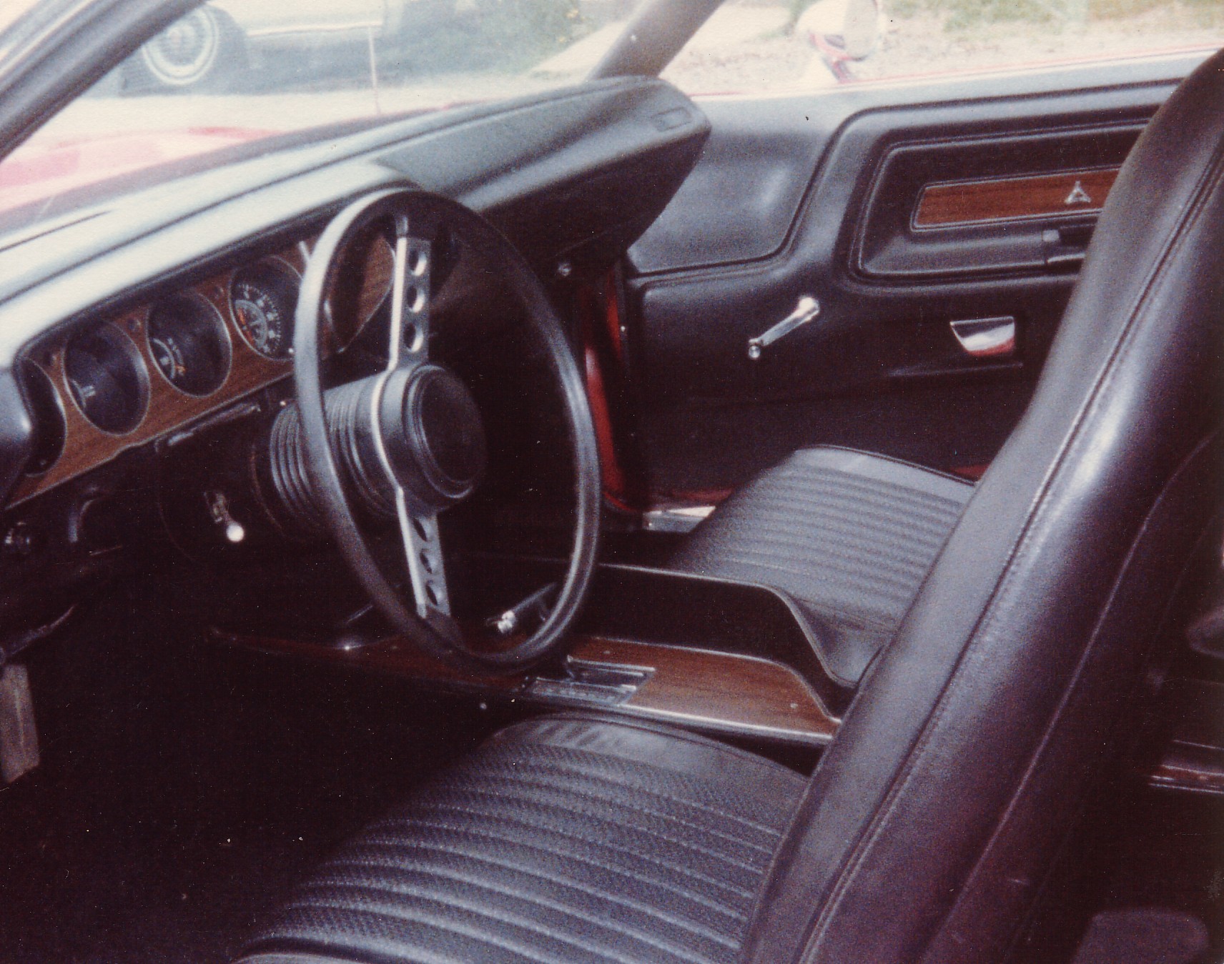 1972_Challenger_interior