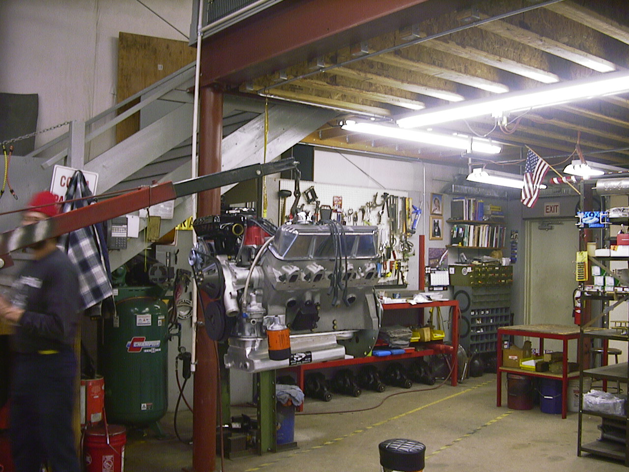 20134Engine_Hoist_Rt_Side