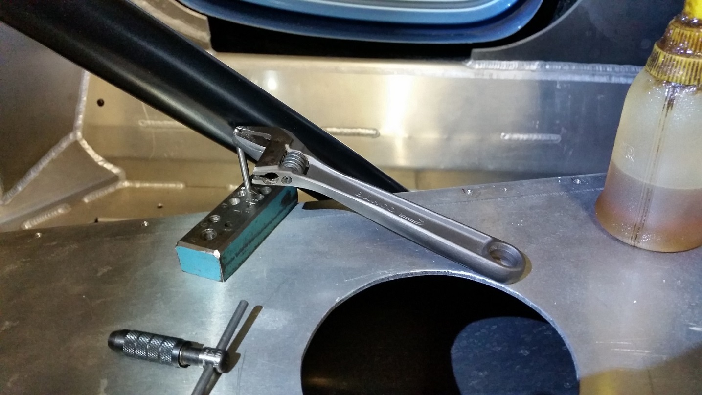 20181219_tapping_tunnel_top_zoom_s