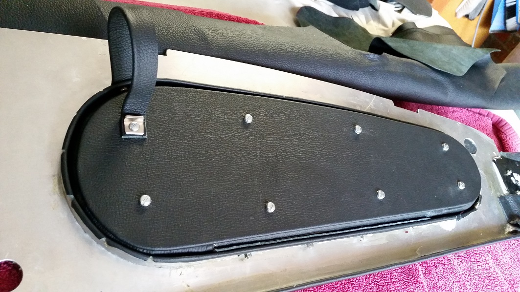 20190731_gbox_strap_rear