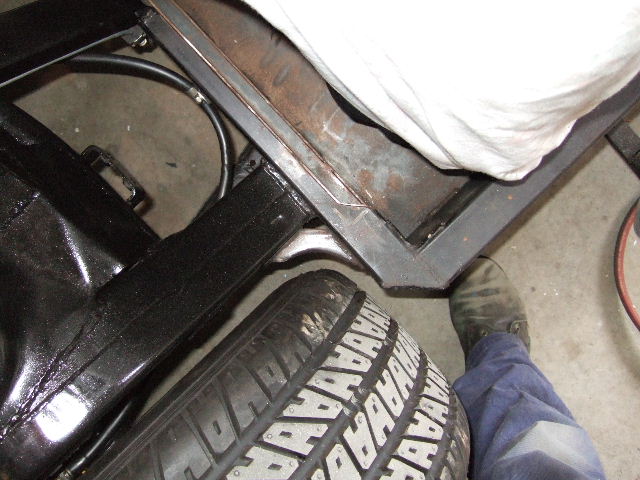 20893Tyre_relief_RHS