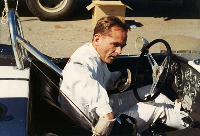 22506cobra_kills_phil