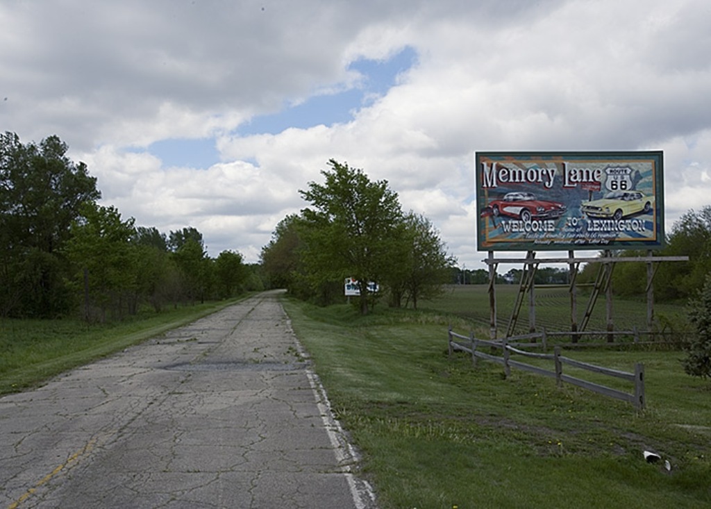 43430012_MemoryLaneinLexington