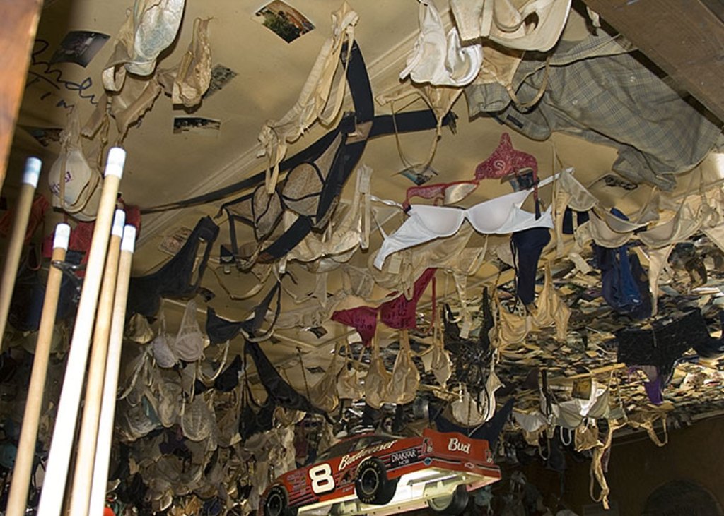 43483167_DevilsElbowCeiling