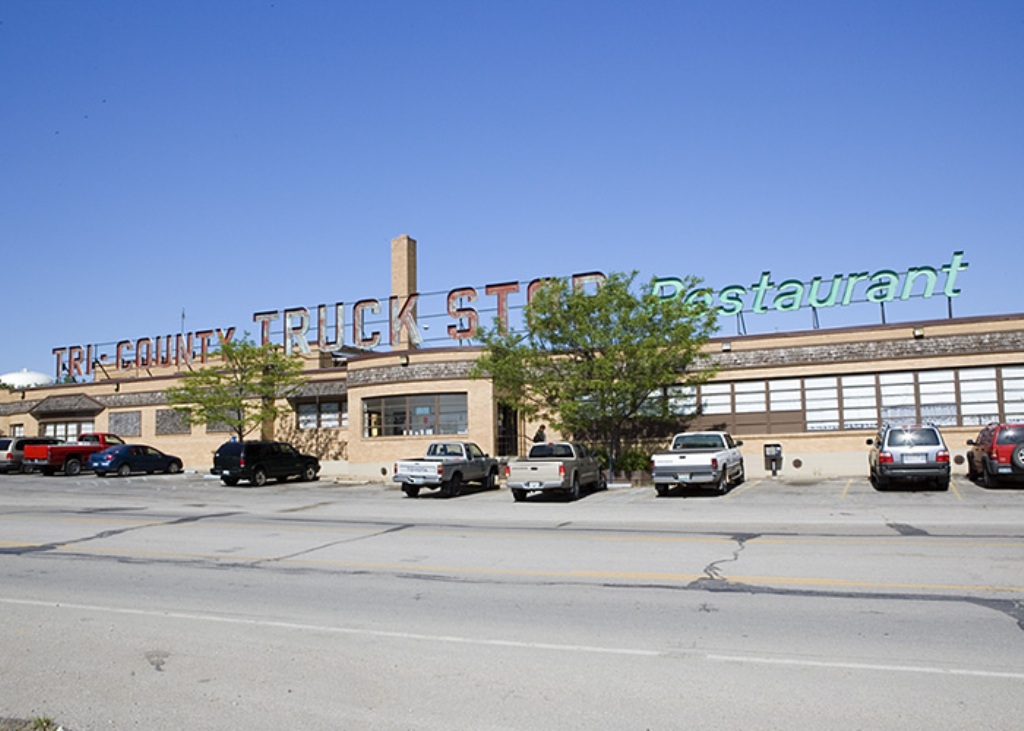 43483170_TriCountyRestaurant