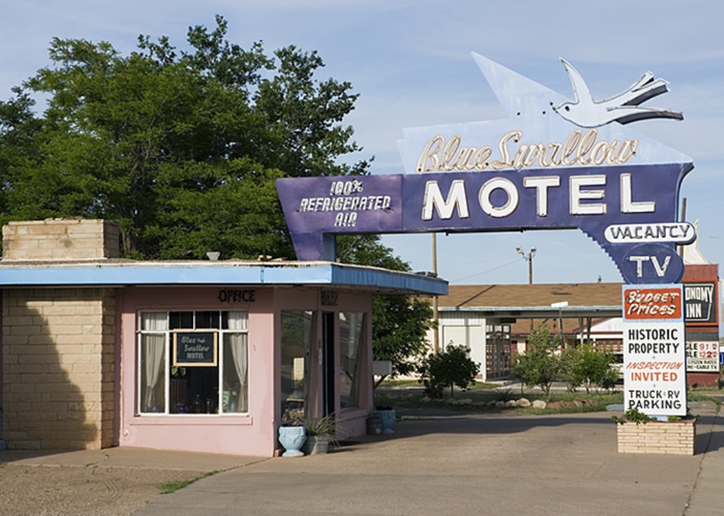 43567614_BlueSwallowhas100RefrigeratedAir