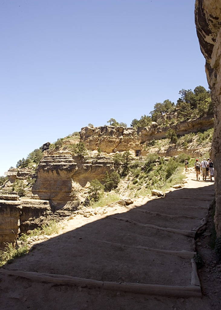 43795585_HikingtheTrail