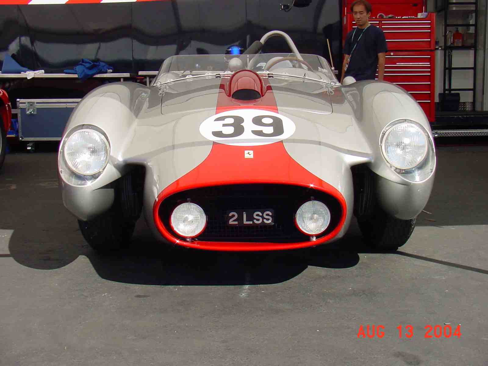 9501Monterey_Historics_13AUG04_029a