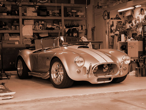 9574cobra-garage-colorized-smal1