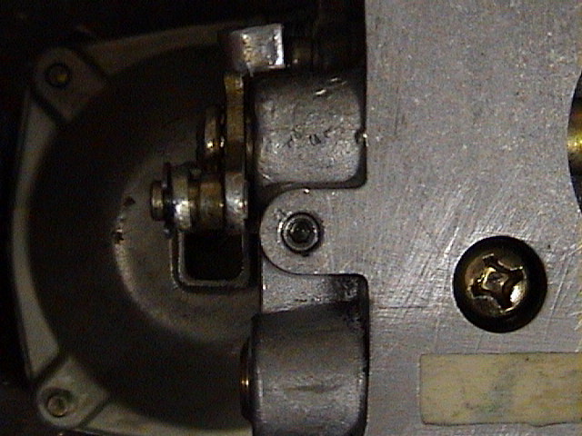 9617set_screw_for_adjusting_secondary_idle_opening