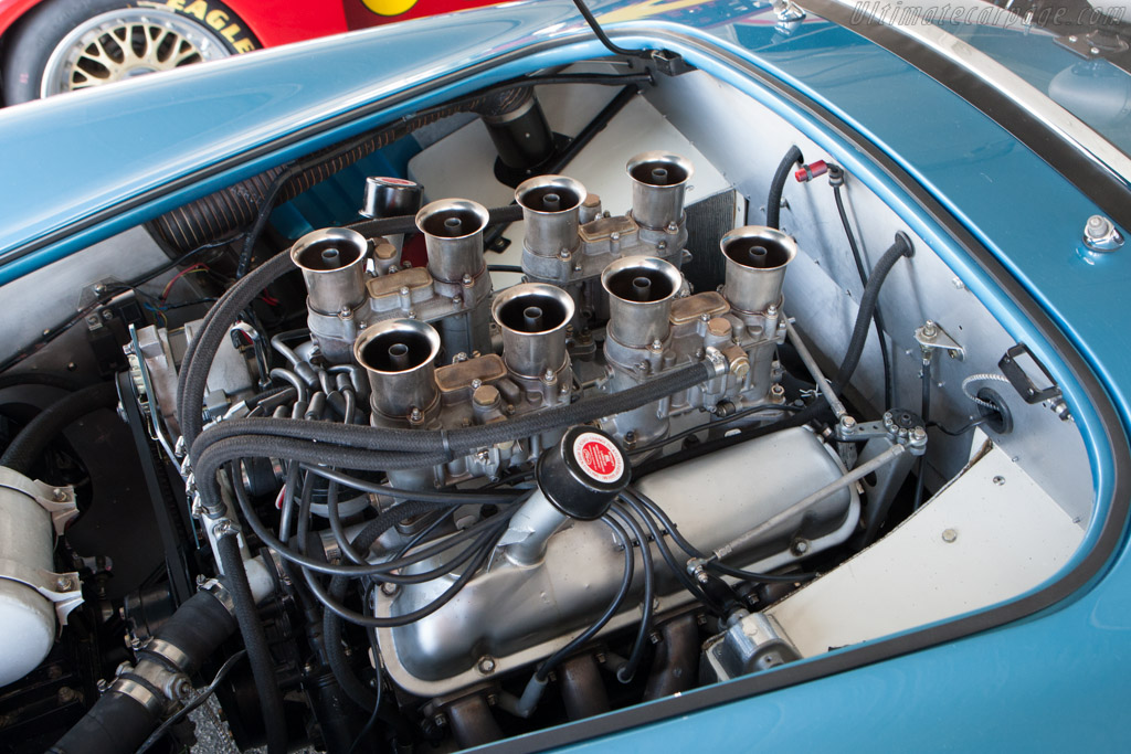 AC-Shelby-Cobra-FIA-Roadster_12