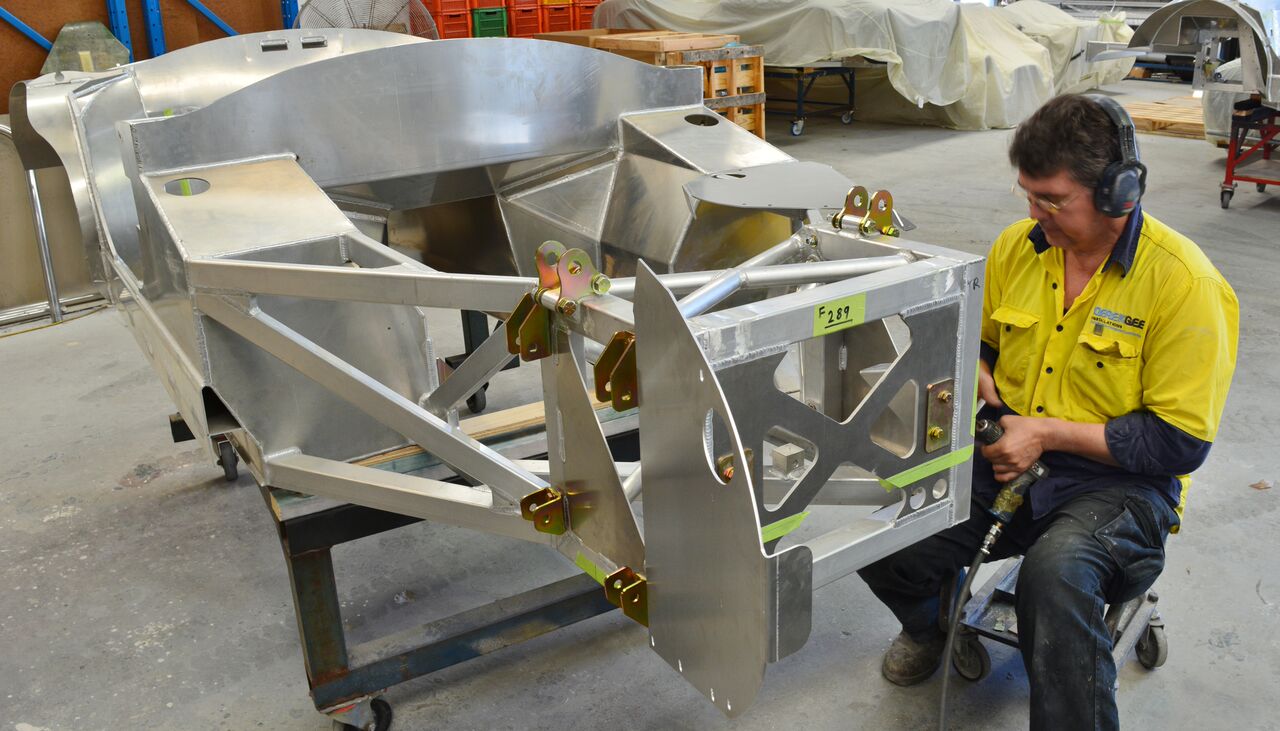 AP2289_chassis_assy_on_chassis_jig_4