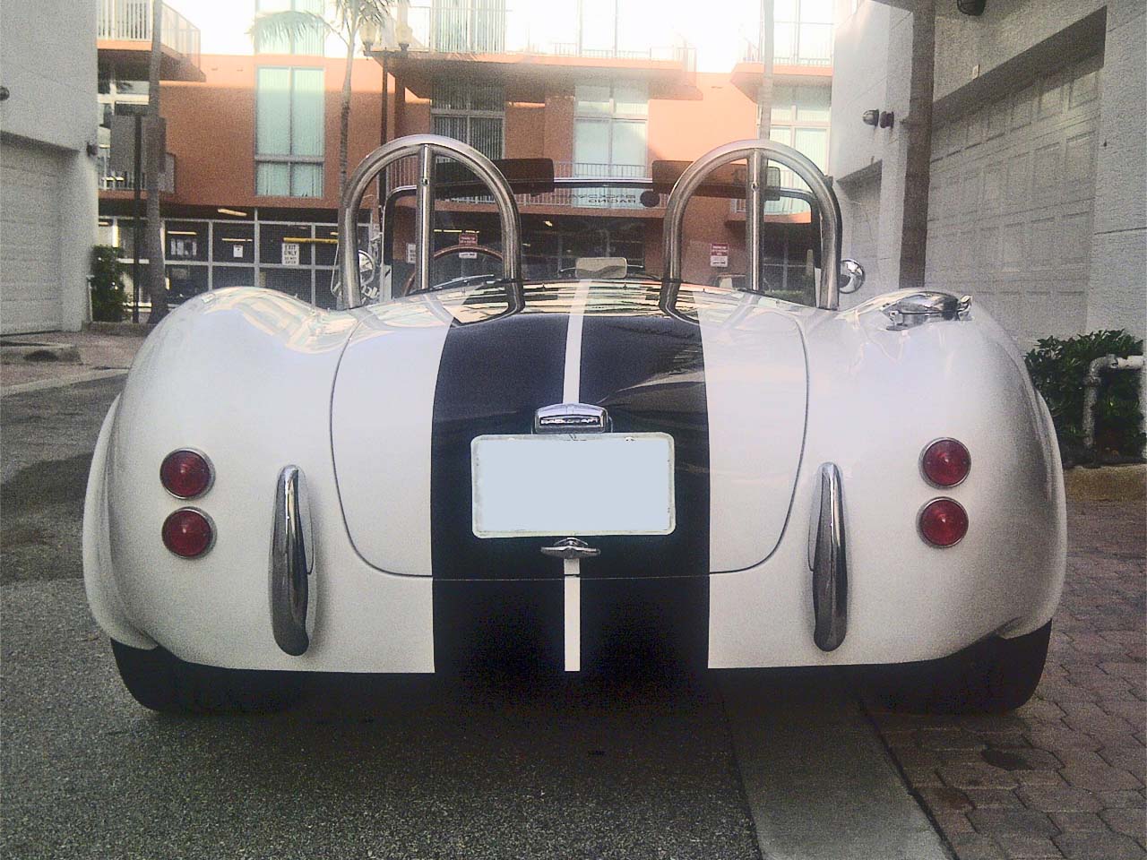 BDR_1351_RearViewABlurrendLowRes