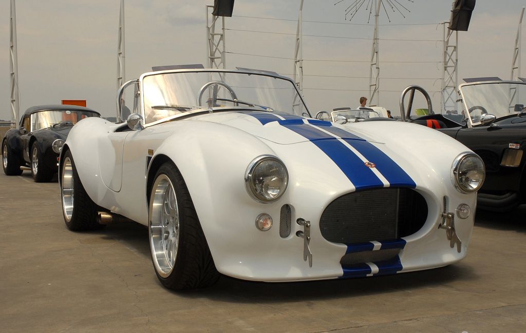 BMW_V8_Powered_Cobra
