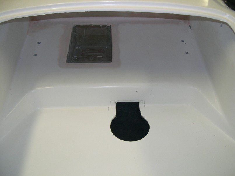 Boot_with_battery_fuel_pump_cutout