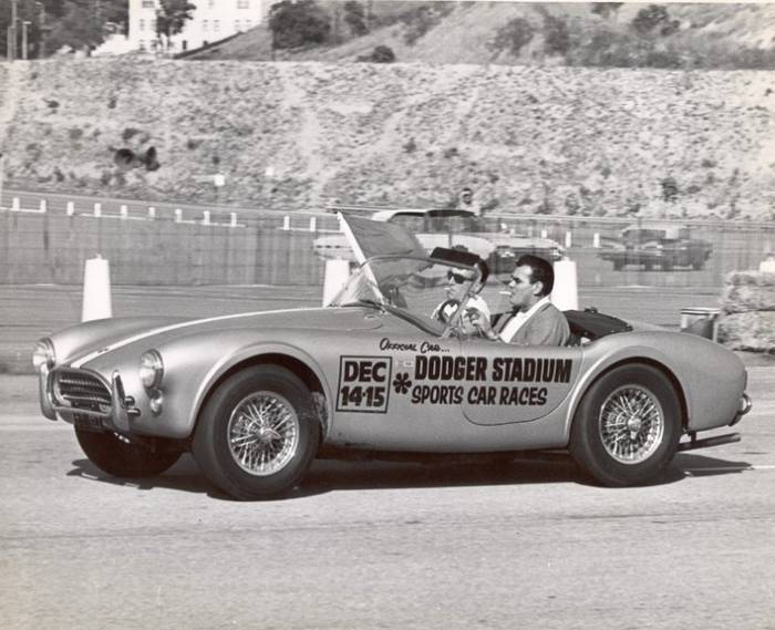 Chic_Cobra_Dodger_Stadium_19621