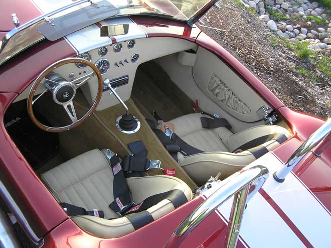 Cobra-interior